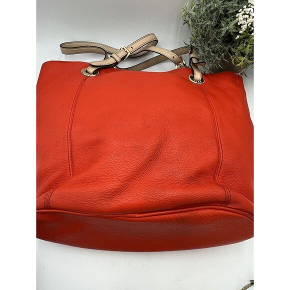 Michael Kors Authenticated 38F2CTTT/L Jet Set Bright Red Pebbled Leather Lg Tote - Picture 12 of 16